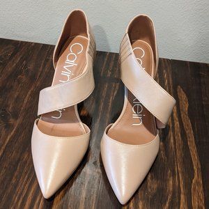 Calvin Klein Gella Pump